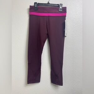 Lululemon Run: Inspire Crop II All Luxtreme Star Pixel Raspberry Bordeaux  4 NWT